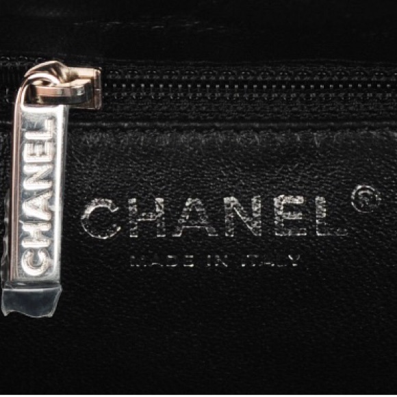 ❌SOLD❌ QUILTED CHANEL CLUTCH AUTH - Picture 5 of 7